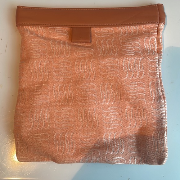 Fold over clutch - Picture 4 of 5